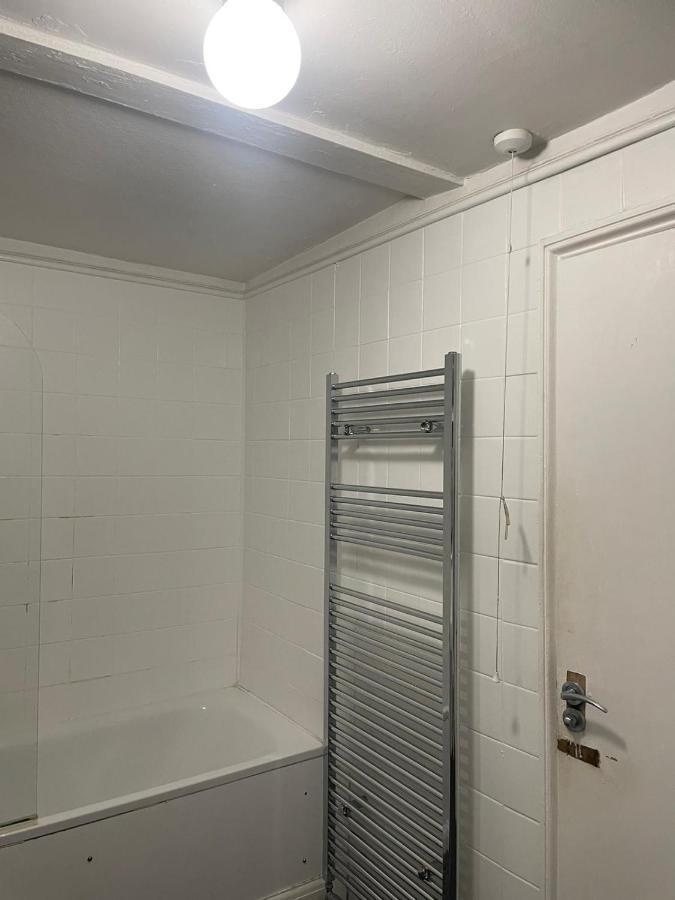 Balham, South Spacious 3 Londra